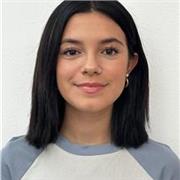 Profesora de inglés imparte clases hasta el nivel B2